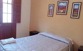 Mango Hostel B&B